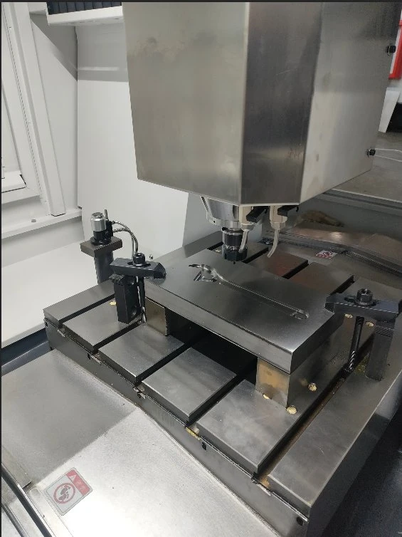 Router CNC gravura de furação e máquina de moagem de centro de usinagem verticais