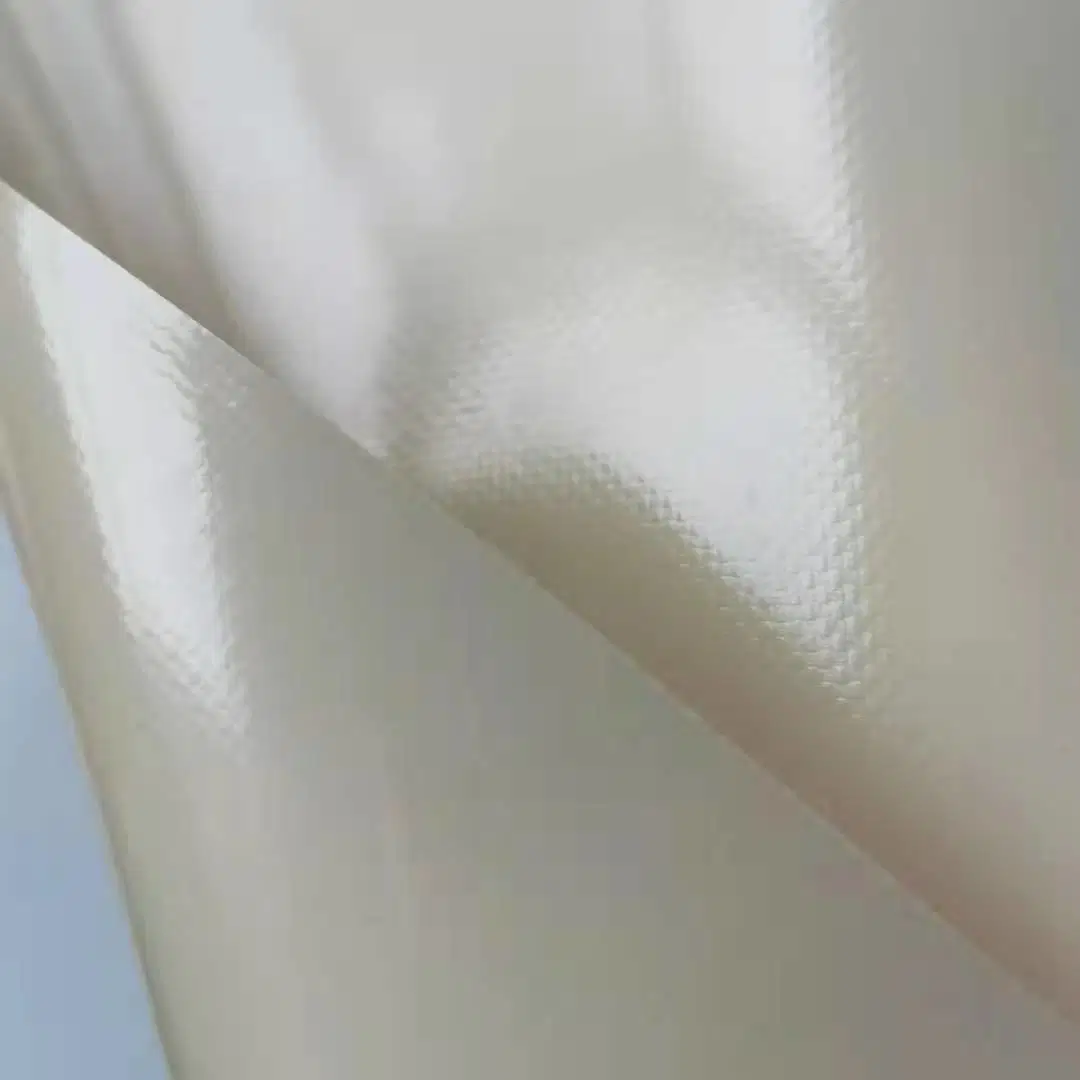 قماش PVC مقاوم للماء لمكافحة ندى الطلاء ذاتي التنظيف من الأكريليك مقاوم للماء للهياكل غطاء لغطاء التربولين الغشائي