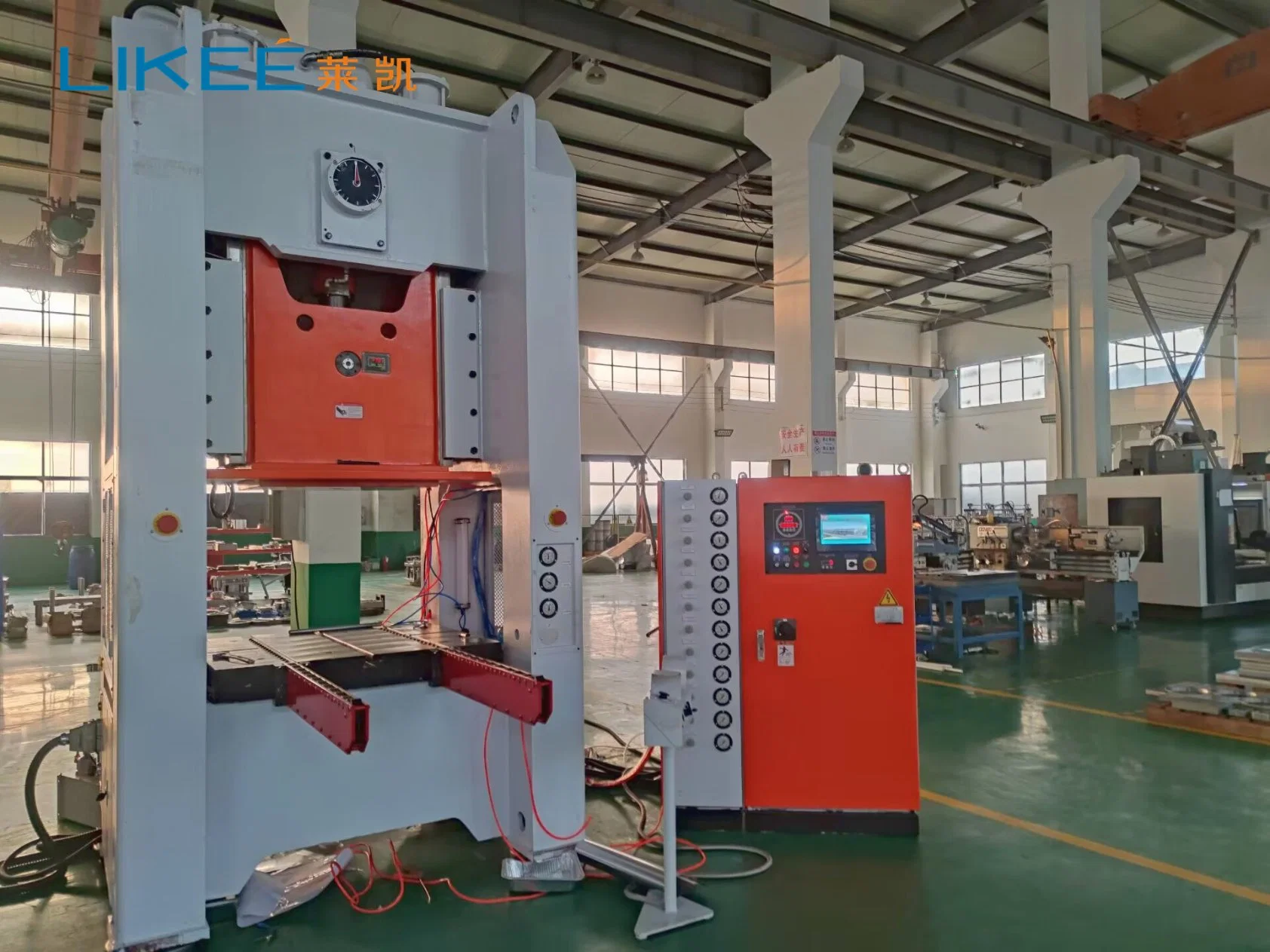 Automatic Disposable 4 Cavities Aluminum Foil Container Production Line and Punching Machine