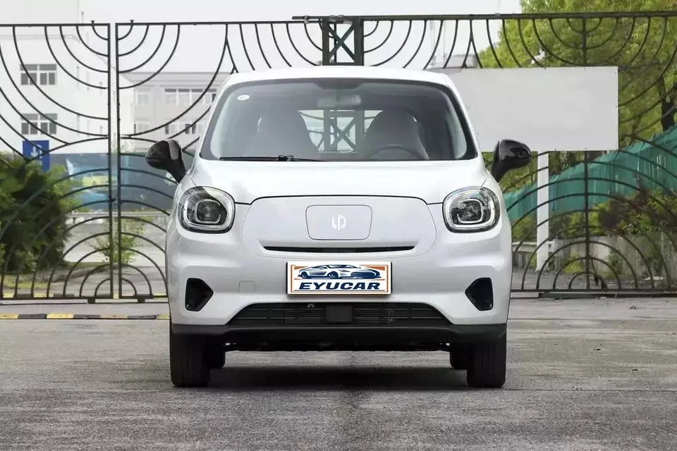 Motor eléctrico puro EV Alta velocidad 4X2 2WD Fwd Hatchback Smart Auto Car 2023 año Verde EV Leapmotor T03 NEDC 301km 403km