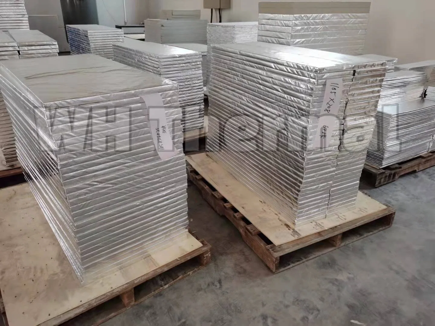 Nanometer Refractory/ Insulation Board/Panel/ Plate for Stirring Units, Casting Consumables, Safety Walls, Cable Ducts, Steel Structures, Pipes, Valves