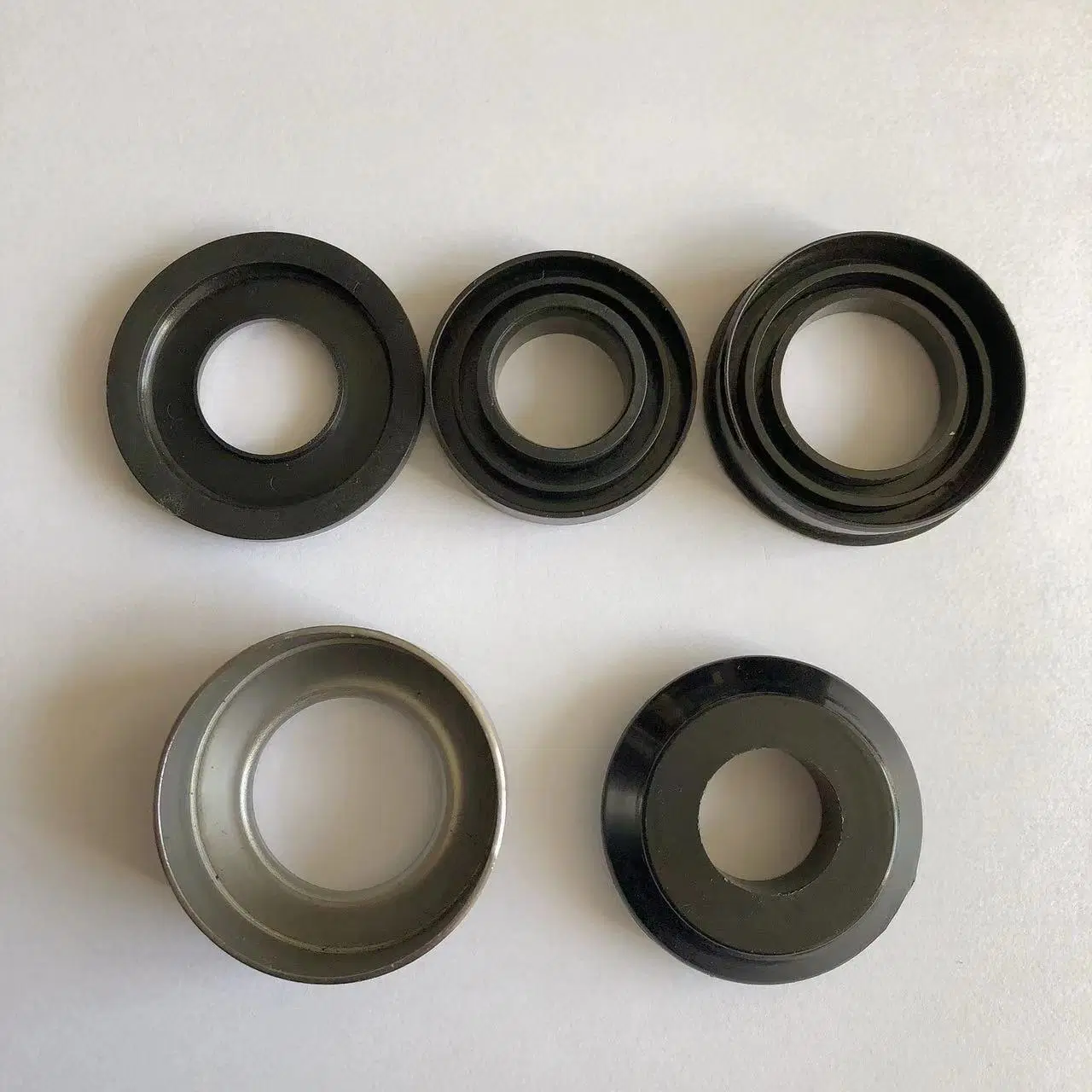Conveyor Roller Spare Parts Steel Pipe End Caps with Tk6306 Plastic Sealing Kits