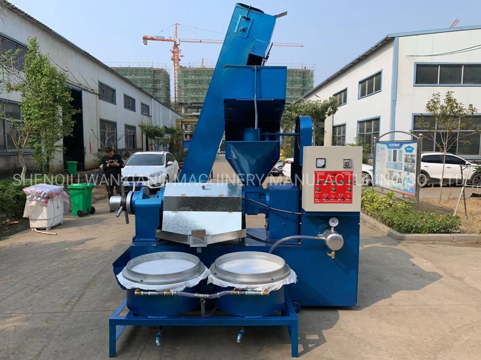 Combined Automatic Screw Filter Oil Press Machine 1-30tpd Edible Seeds Oil Processing