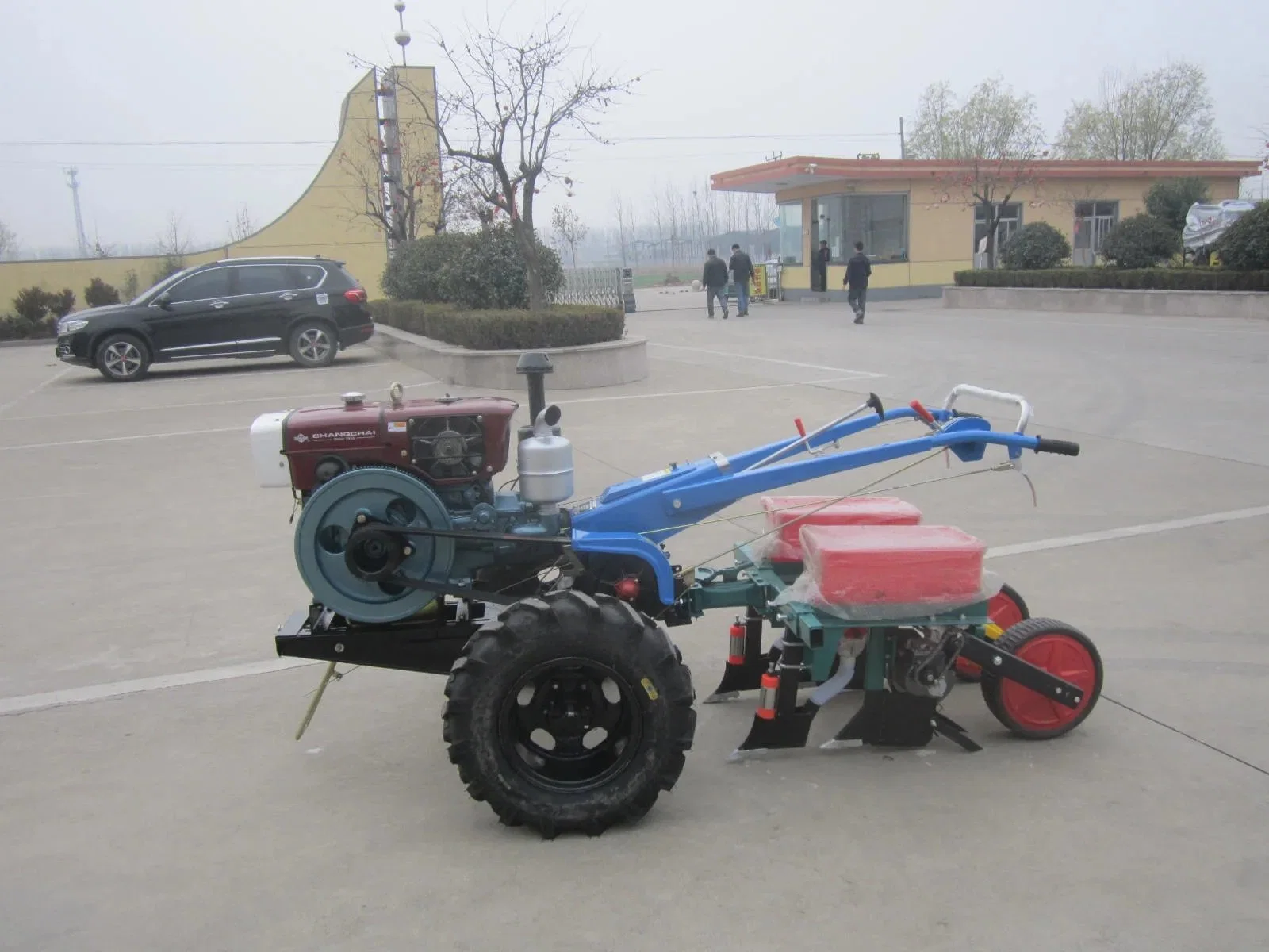 Máquina de arado marca Shuhe para Fazenda Máquina Fazenda Quinta / Jardim mão multiusos Tractor de passeio/agrícola