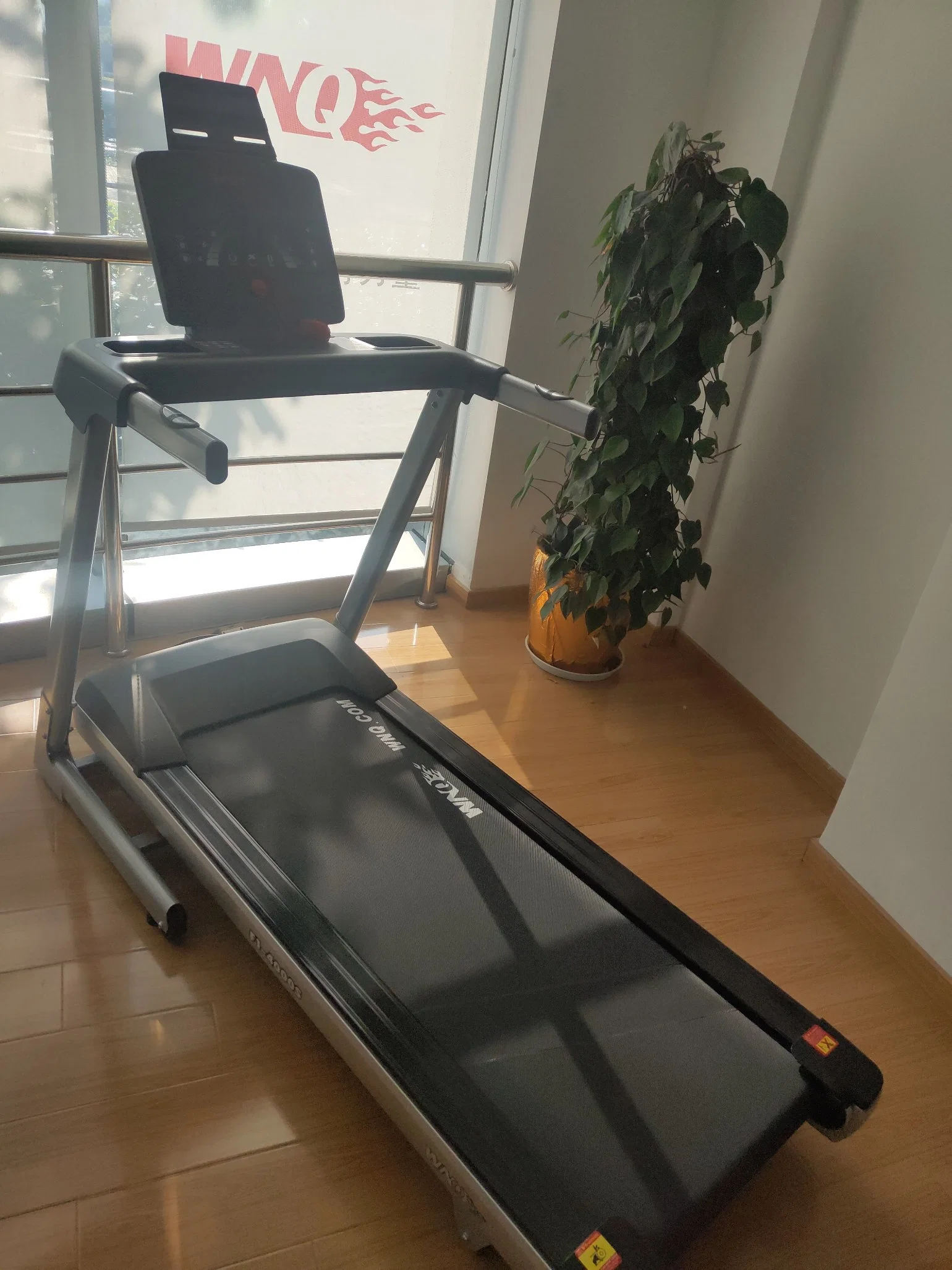 Casa de lujo de usar la cinta de correr con pantalla táctil Motorizada de plegado de la máquina de cardio