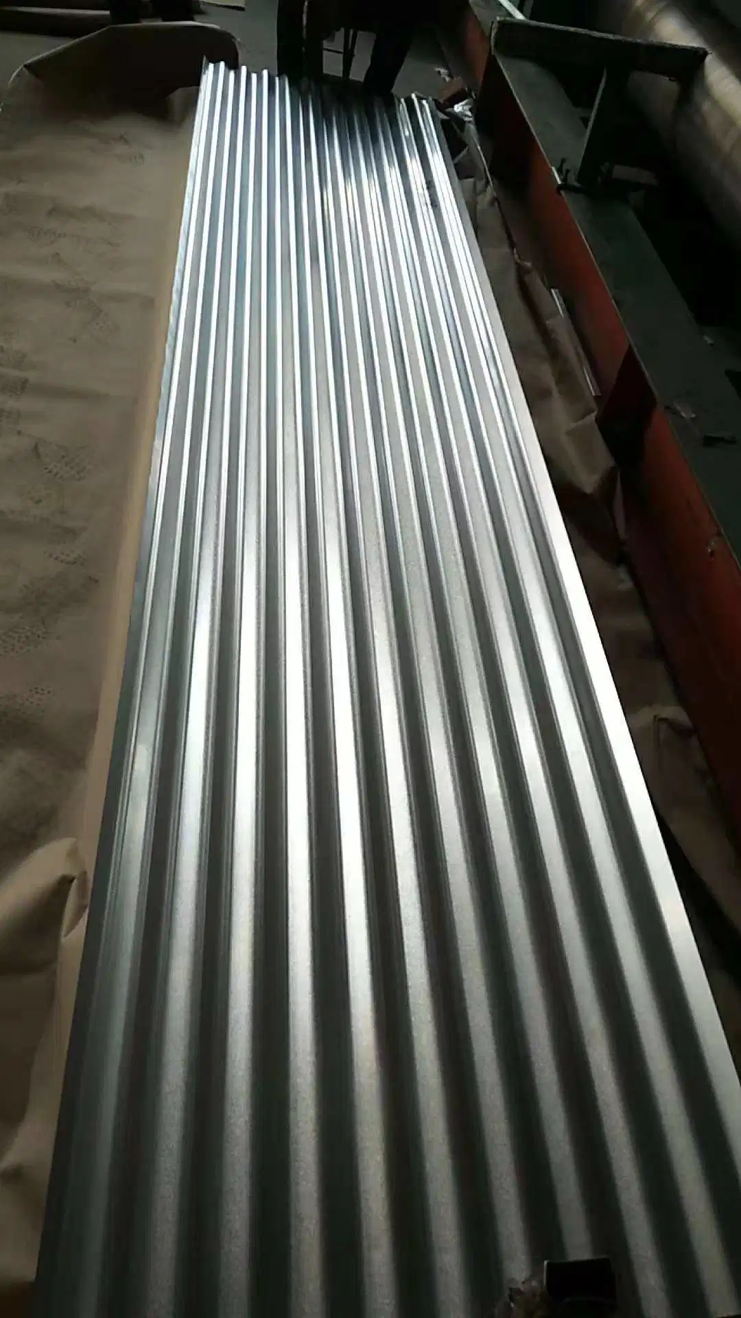 Buen Precio GL Galvalume aluminio Zinc acero chapa de techo materiales Chapa corrugada