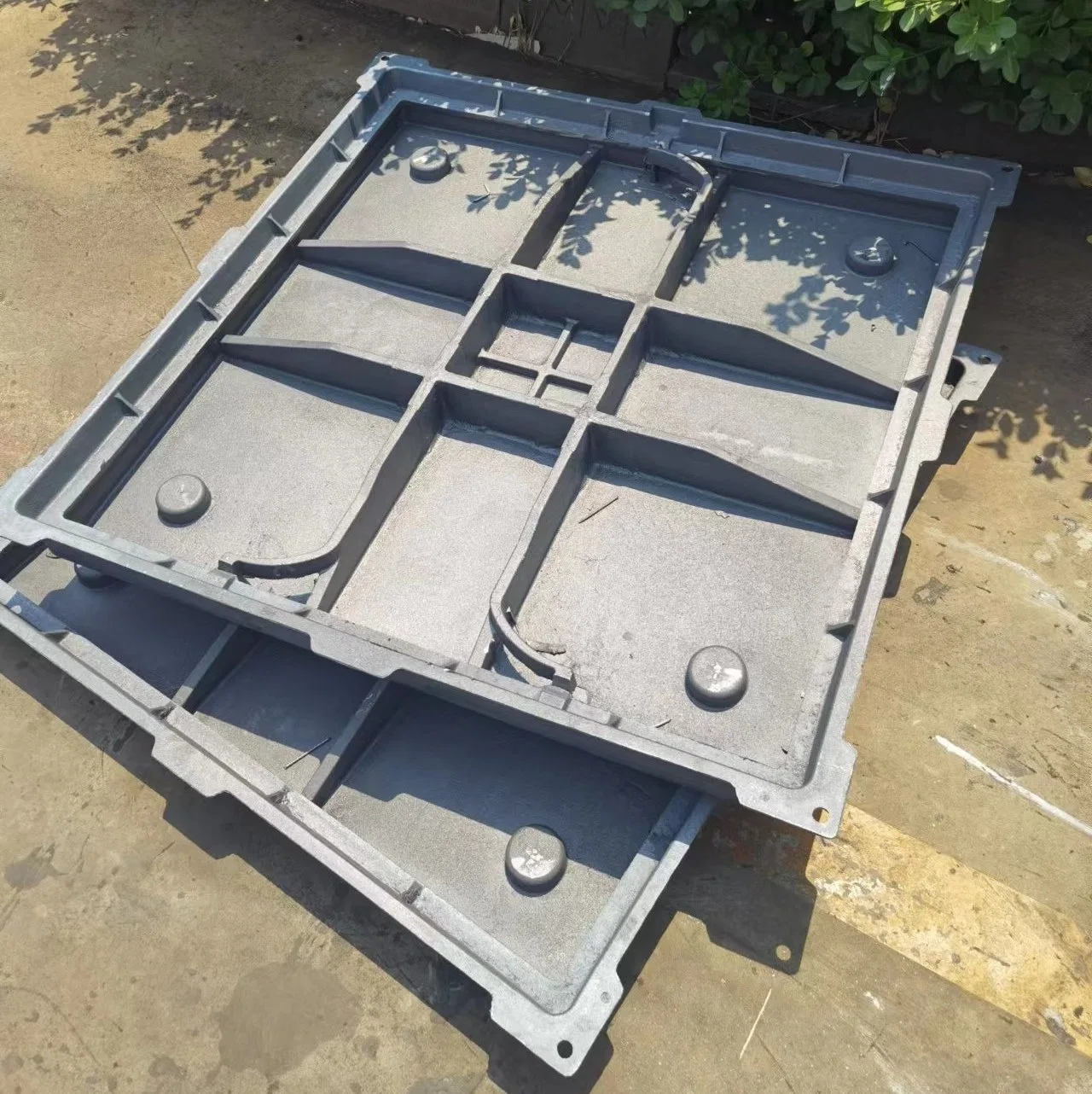 Roadway Products Ductile Iron Sewer Drain Square 1100*1100 1200*1200 Frame Manhole Cover