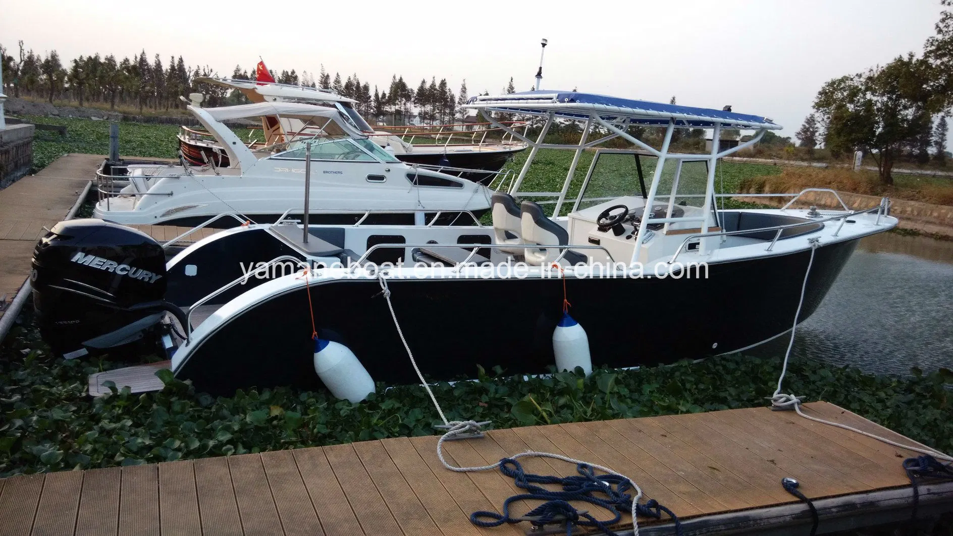 China Factory 8.2m 27FT with CE Certificated All Welded Center Console Aluminum/Fishing/Best Boats Yachts for Sale