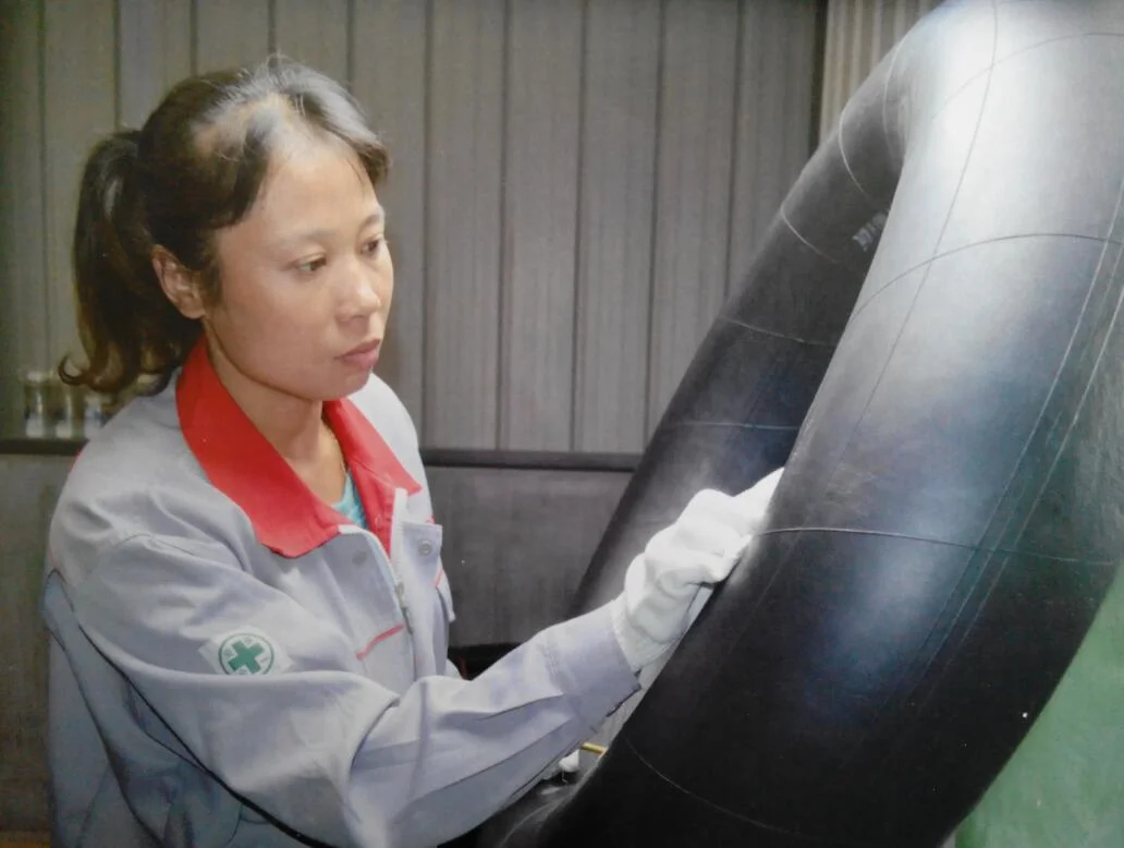 Supply Natural Rubber Tube for R-1 Agricultural Tyre