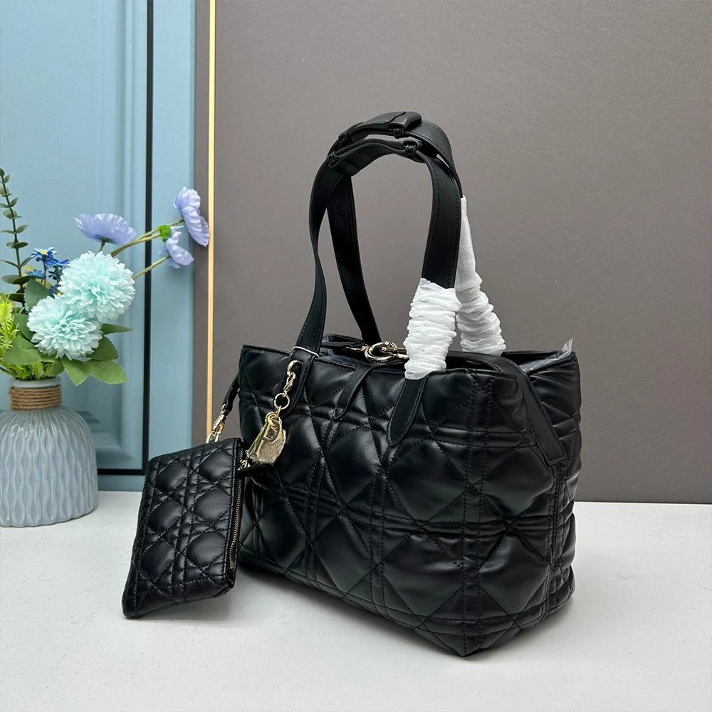 Black Women Tote Bags Leather Designer Fashion Handbags Wholesale Replicas Shoulder Bag Handbags Lady 1570 Tote Bags with Built-in Wallet