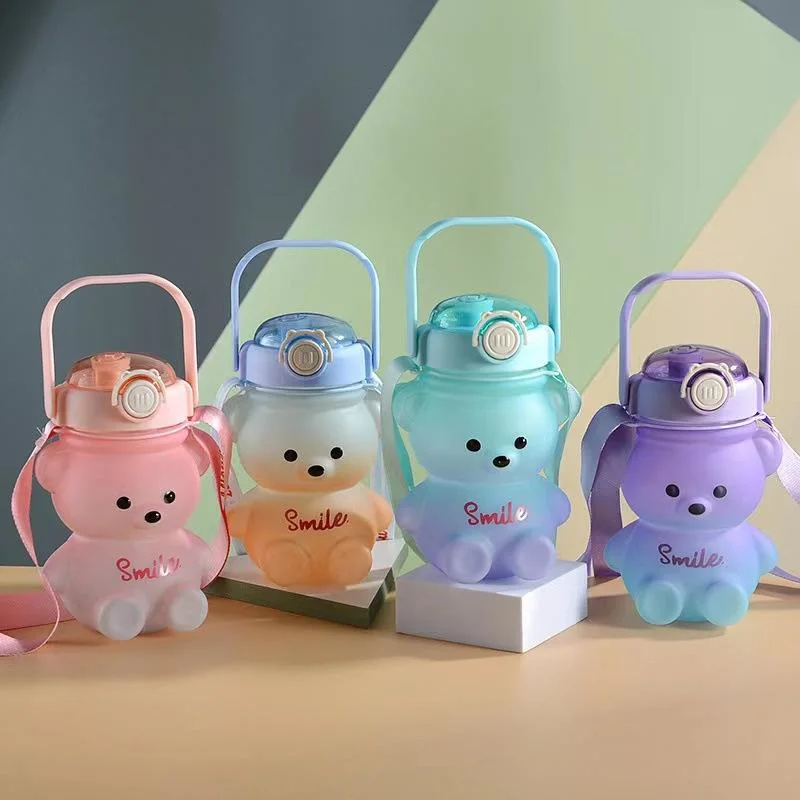 New Cute Gradient Color Bear Plastic Large Capacity Drinking Water Bottle Strap for Kid