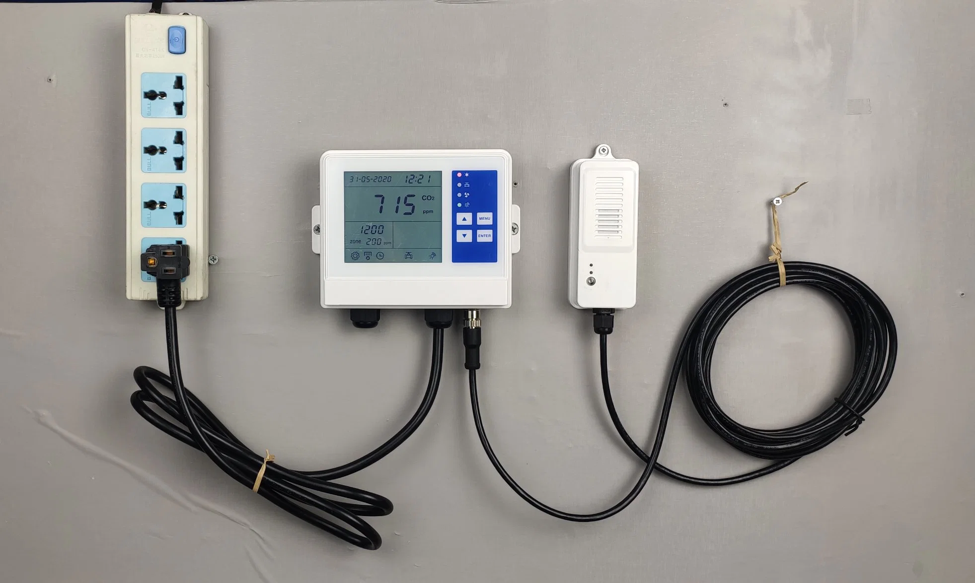 Настенный монитор CO2, разделенный дистанционный датчик CO2, монитор углекислого газа и контроллер для тепличного паренхаза