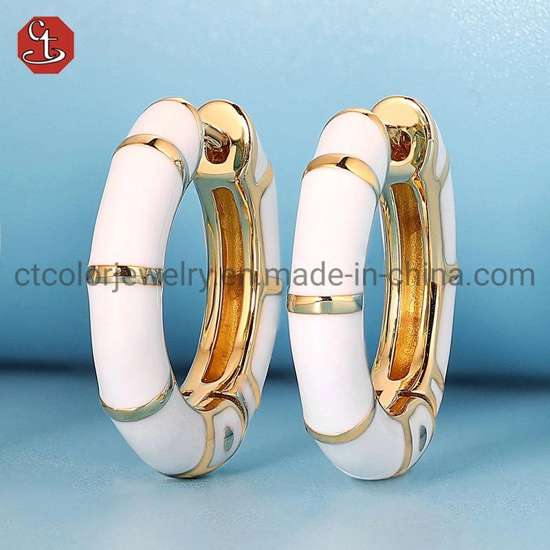 La moda de último diseño de joyería de Bodas de Plata de Ley 925 Pendientes chapado en oro amarillo de joyas joyería de esmalte blanco para las mujeres