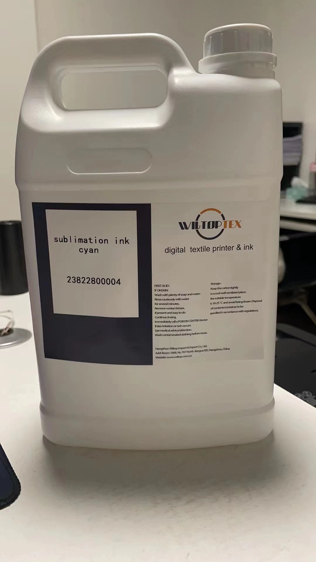 Super Definition heißer Verkauf niedriger Preis hohe Qualität digitale Druckmaschine Tintenstrahldrucker Sublimationstinte mit Epson Heads Dry Filler Flasche in 1kg, 5 kg, 10kg