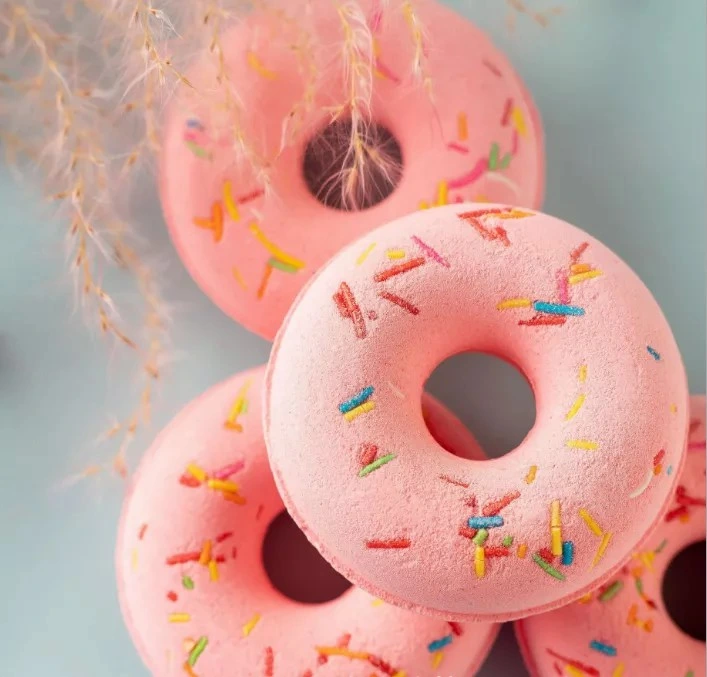 Donut Shape with Candy Bath Bomb Cleaning Moisturizing Aromatherapy