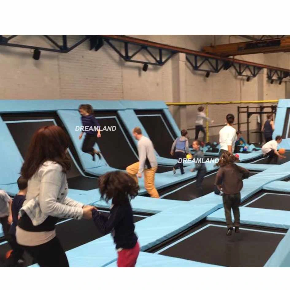 Indoor Trampolin Park Springen Unterhaltung Dodgeball für Kinder kostenloses Design Trampolin Park