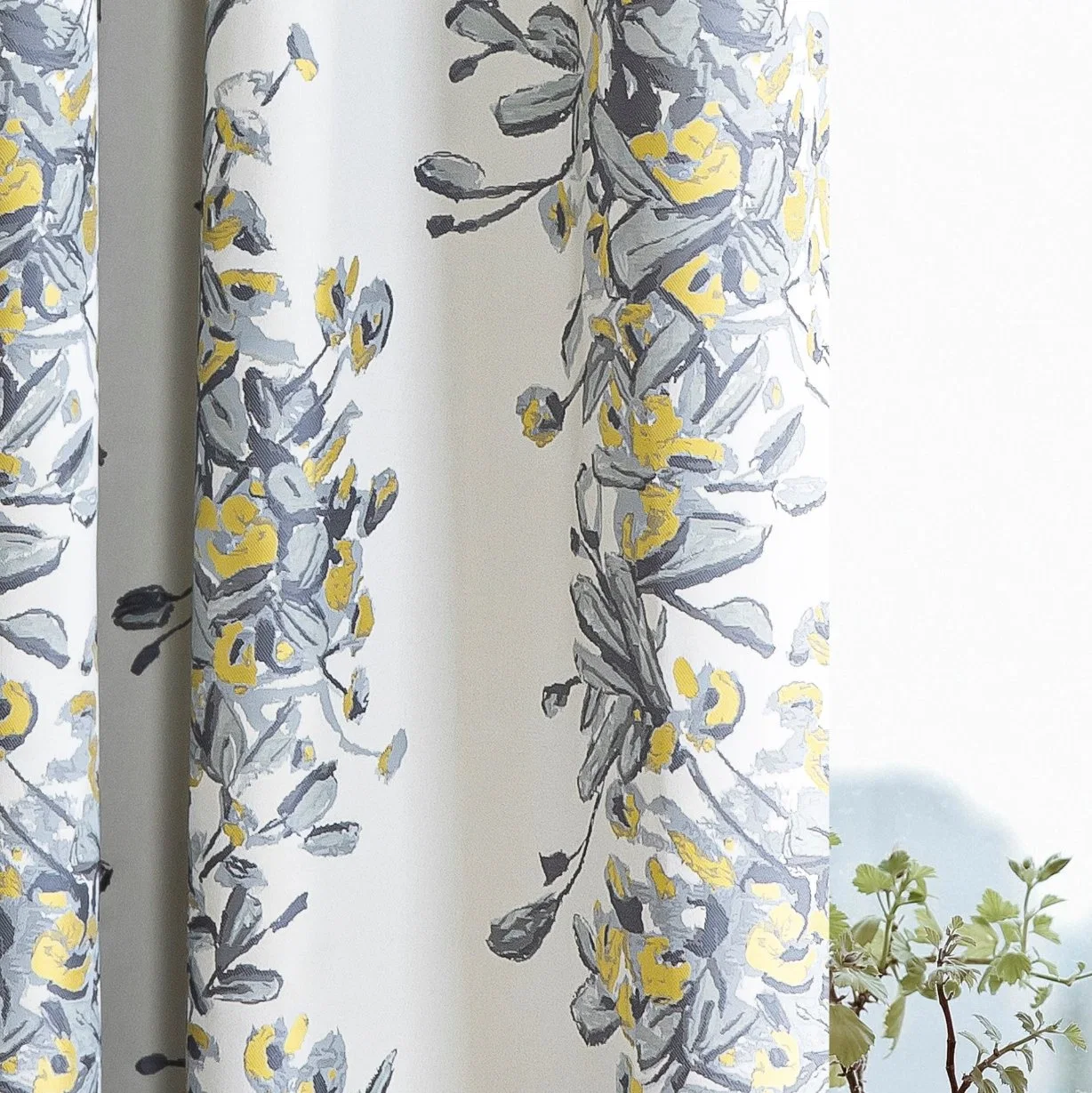 Wholesale/Supplier High Precision Curtain Fabric of Jasmine Blackout Curtain