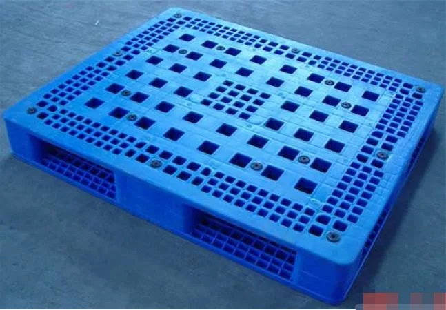 1200*1000mm Heavy Duty Large Plastic Pallets Steel Metal Storage Pallets Warehouse Use Stackable Large Plastic HDPE Pallet for Pallte Racking Use