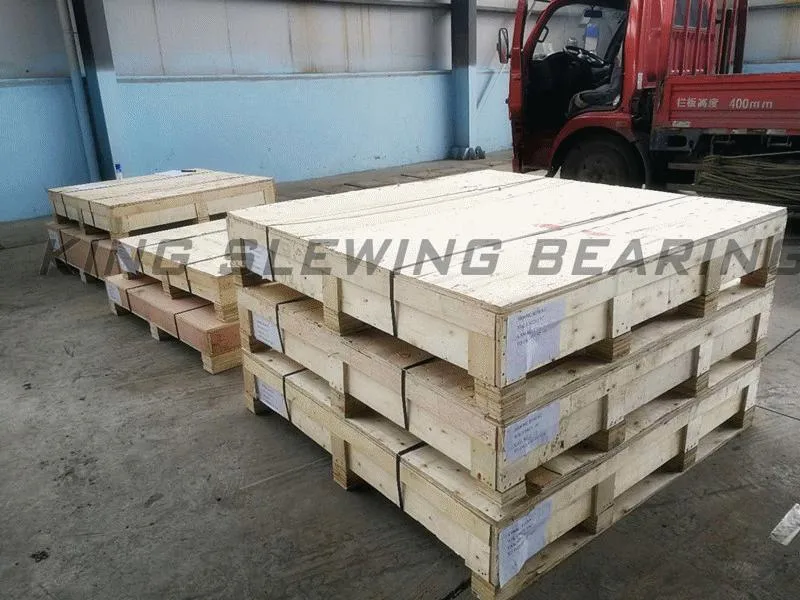 20y-25-21200 Slewing Ring for Excavator PC220-6 Excavator Part China Manufacturer 192.32.3550 Three Row Roller Slewing Ring Bearings