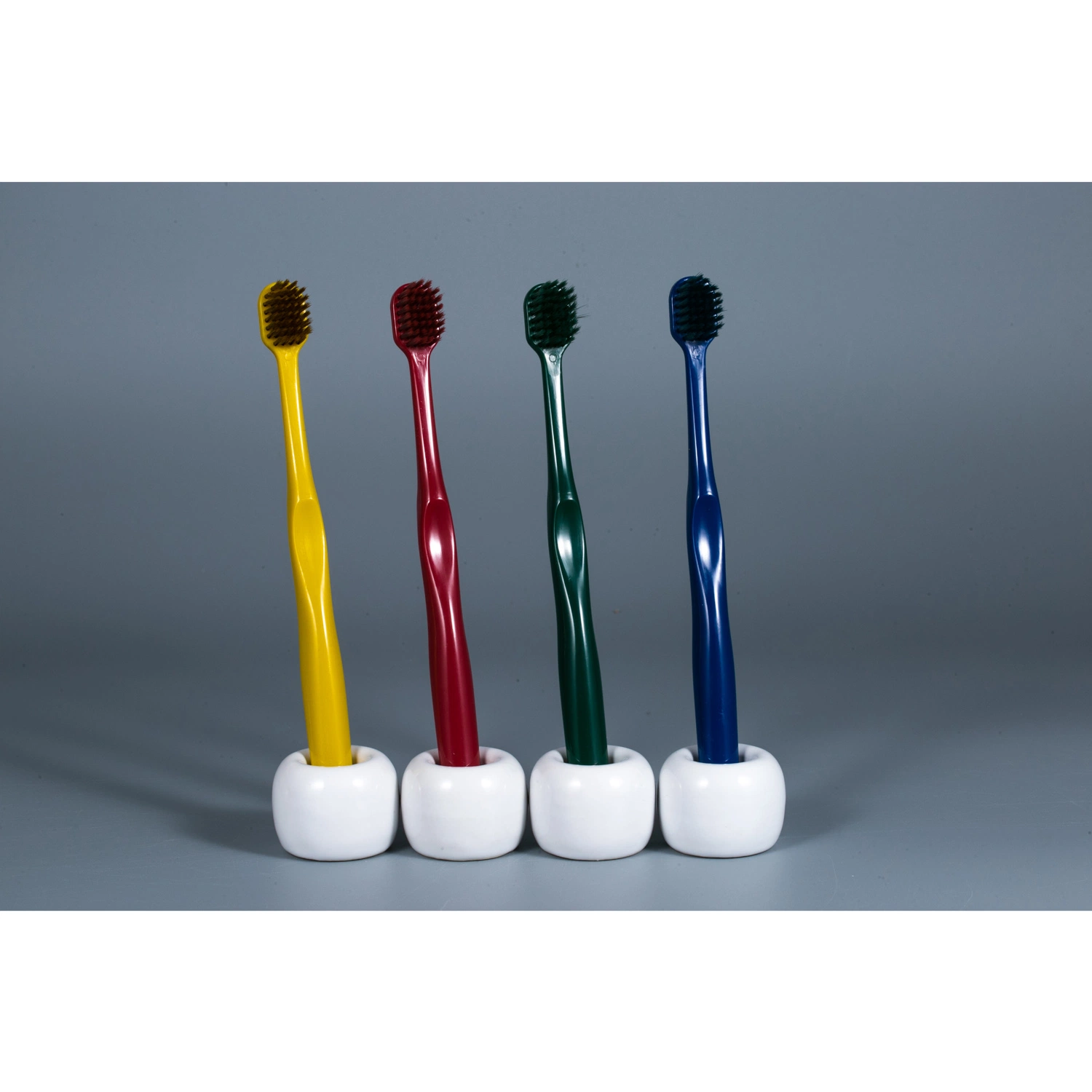 فرشاة أسنان للبالغين معتمدة من منظمة الأغذية والأدوية (FDA) وISO
