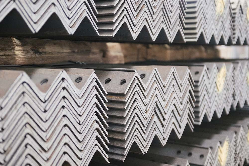 China Reliable Supplier Galvanized L Shaped Steel Angle Iron V Shape Angle for Fabrication Galvanized Angle Steel Bar ISO CE SGS Qualified Factory