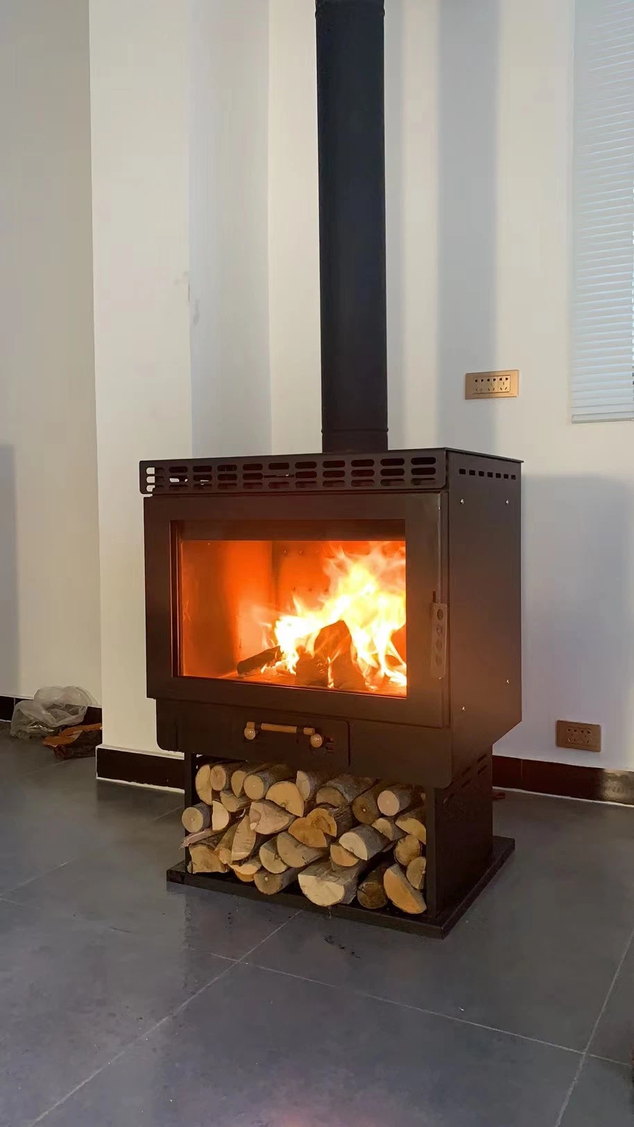 Usine de poêles à bois en fonte d'intérieur de haute qualité.