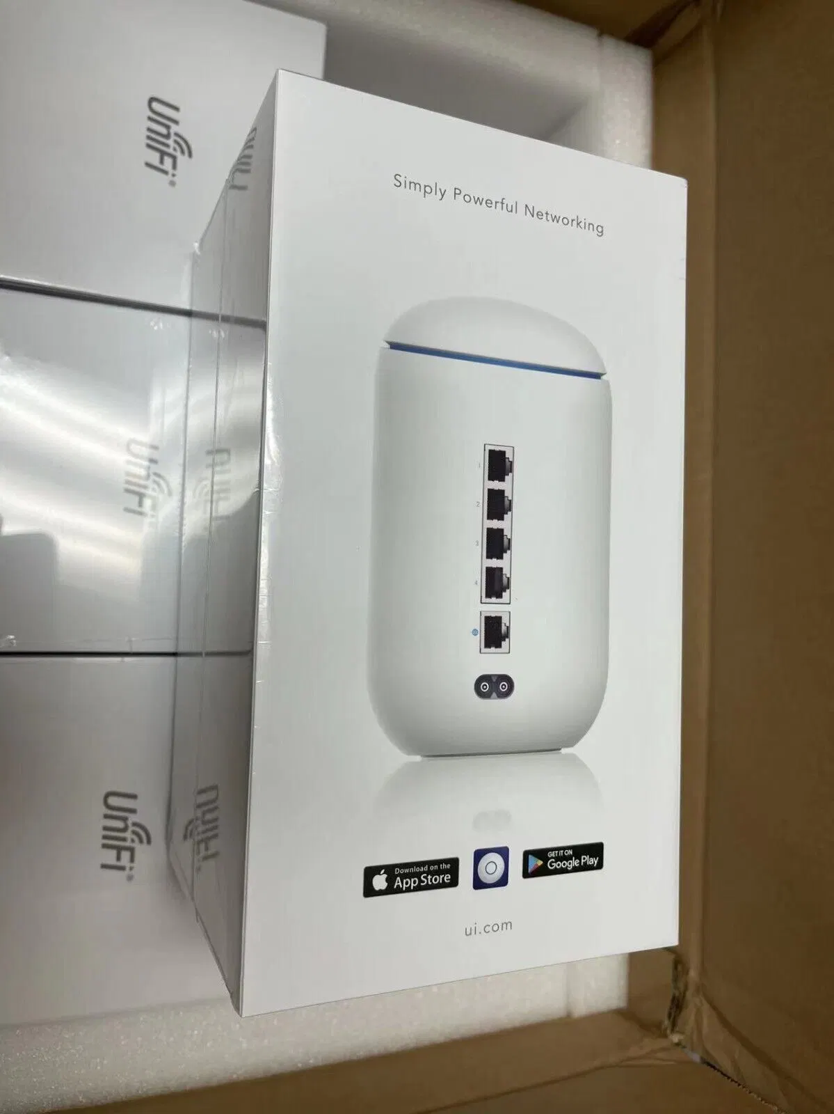 Ubiquiti Networks Unifi Dream Machine - Router inalámbrico de 5 puertos Udm-Us sellado