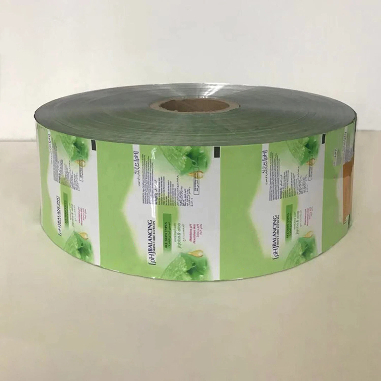 Roll Film OEM Laminating Food Grade Packaging Fillm Printed Plastic Metallized Film Other Food Laminated Material Manufacturer