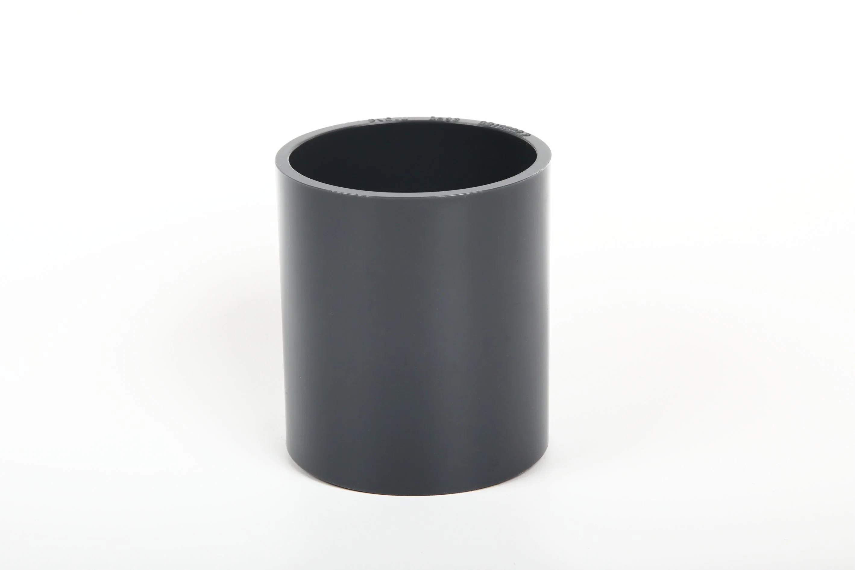 High Quality PVC Pipe Fittings-Pn10 Standard Plastic Pipe Fitting Socket for Water Supply