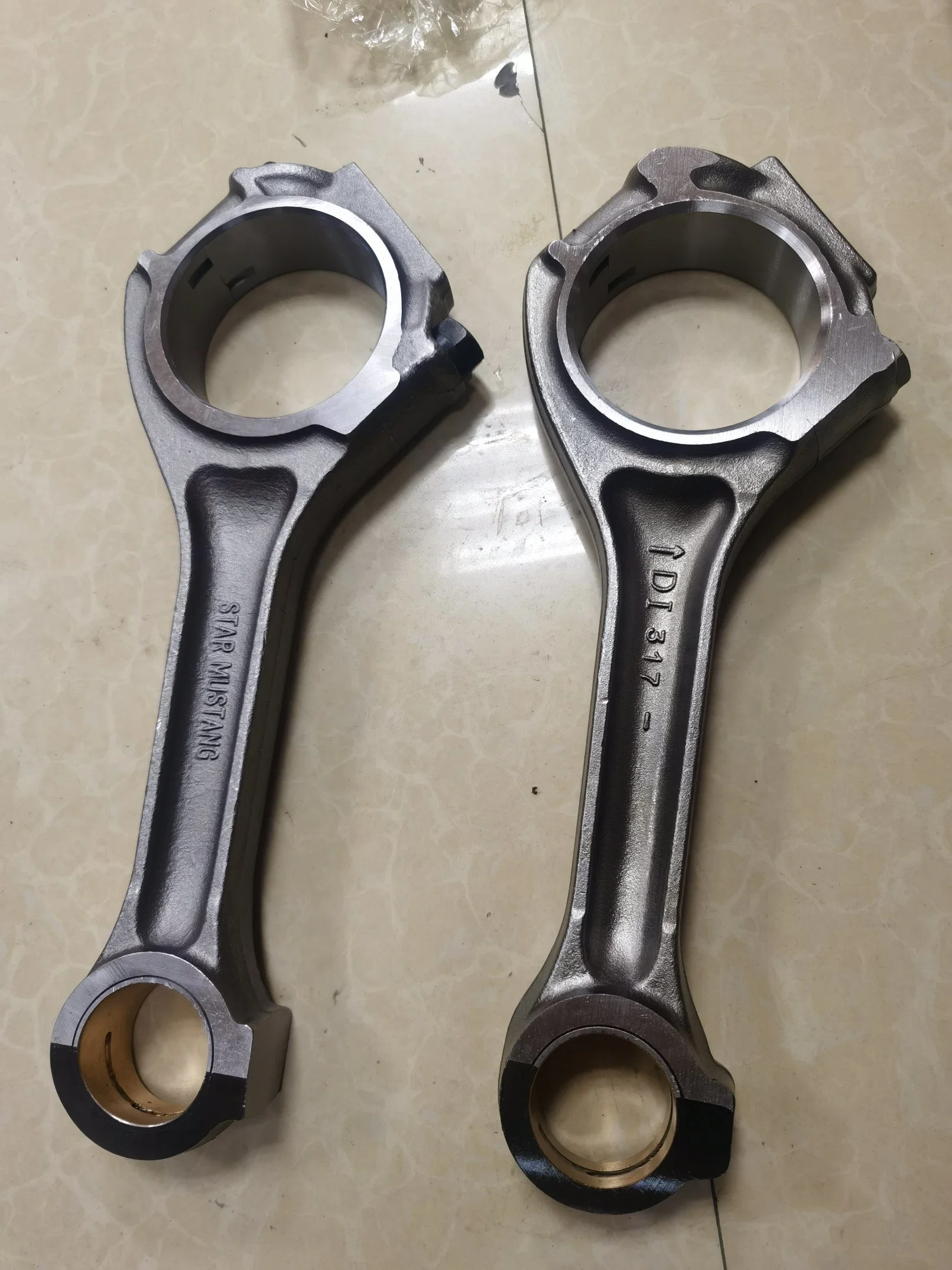 65.02401-6025 Dl08 Doosan Engine Connecting Rod Bearing Car Auto Sapre Parts