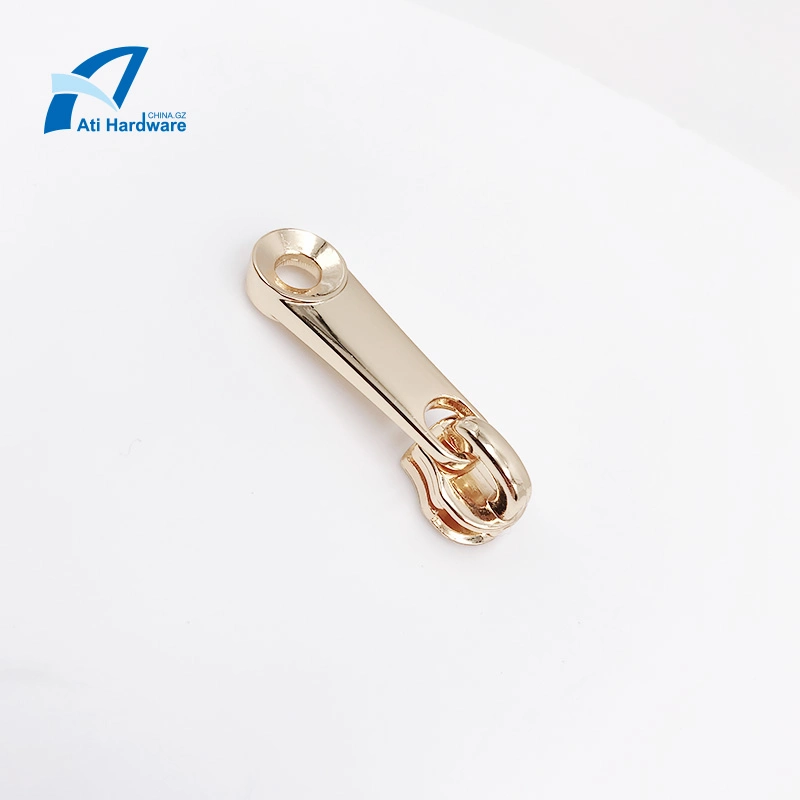 China Supply Light Golden Metal Zipper Puller Chain for Ladies Handbag