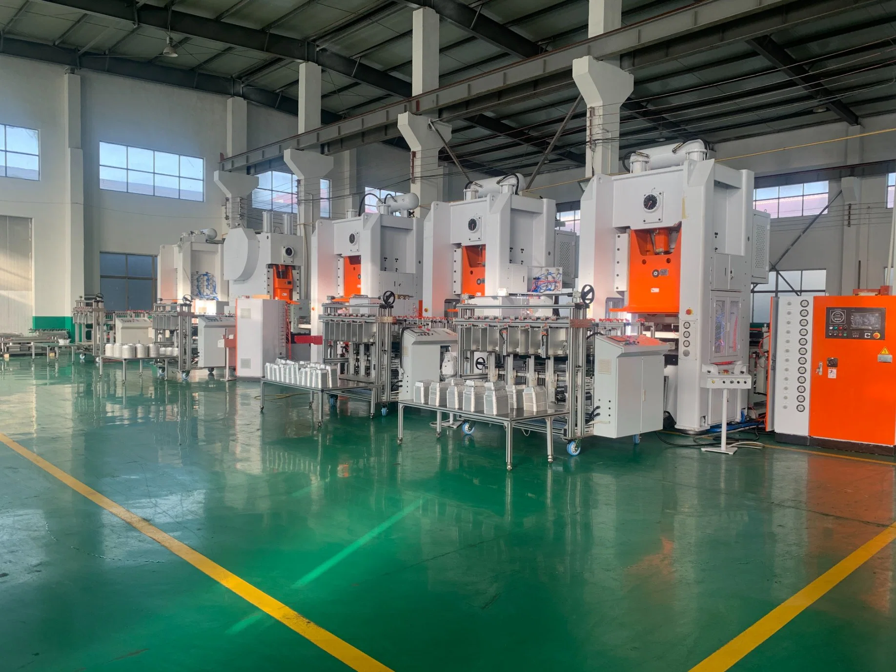 4 Cavities Full Automatic Aluminium Foil Container Production Line Lk-T80