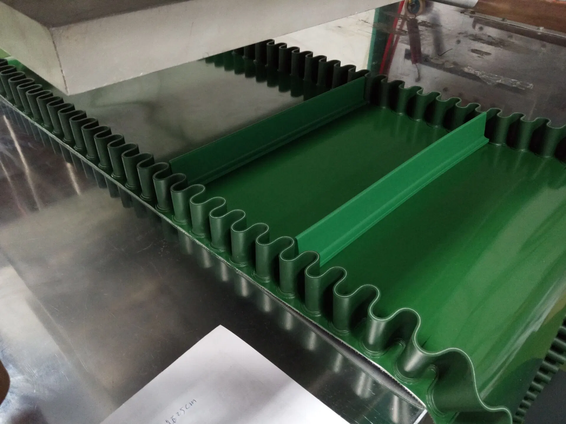 PVC PU Conveyor Belt for Wood Industry/Airport/Food Industry/Textile/Treadmill