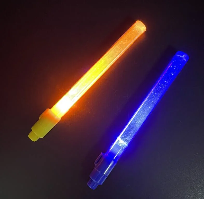 Lampes de poche LED à bâtons phosphorescents à DEL réutilisables brillantes personnalisées Bâton léger