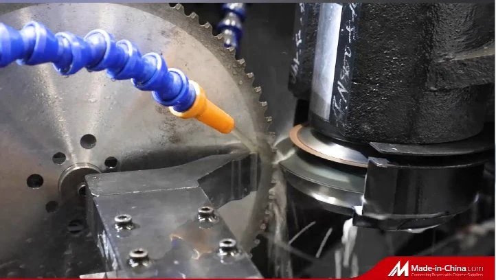 Máquina de afiação de lâmina de serra CNC TF900 para corte a frio de metal Lâmina de serra retificadora