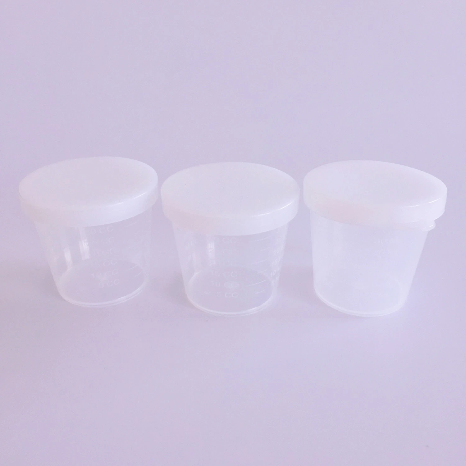 Hot Sale Medical Grade Disposable Non Sterile Urine Container with Spoon Female