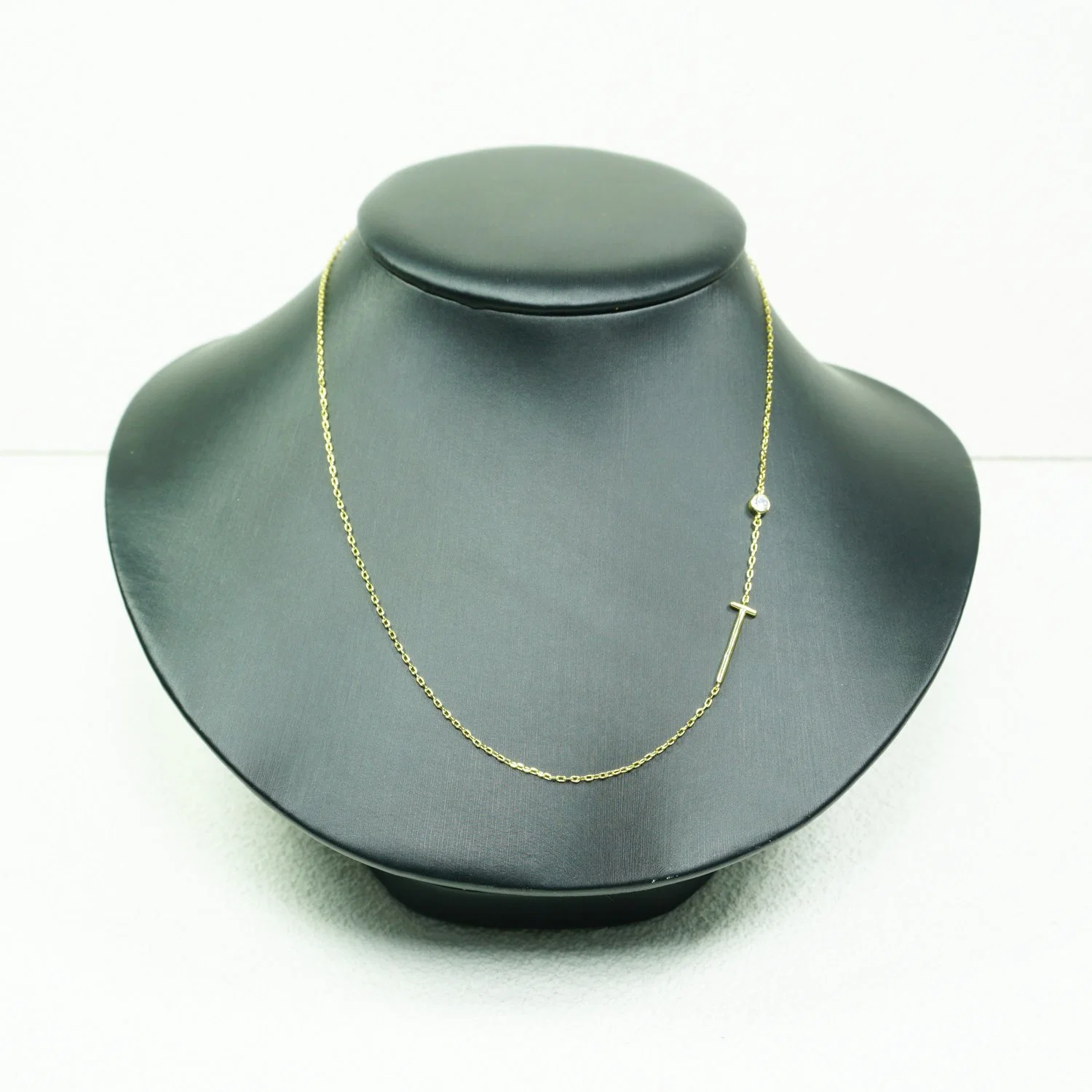 Design Simple Fashion 14K Gold Plated Silver Jewelry with T Necklace Wholesale/Supplier