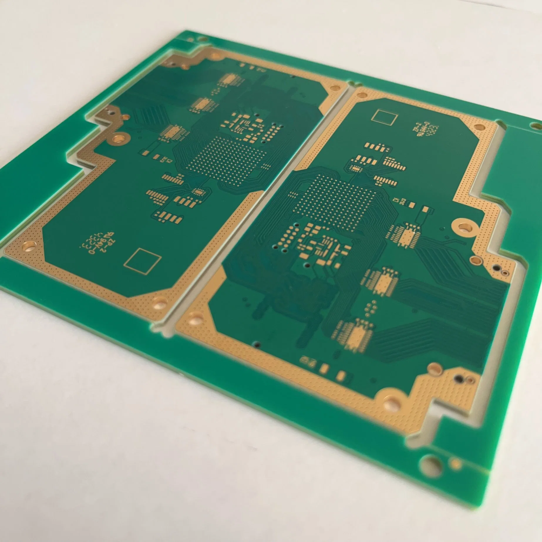 Hochwertiger Rogers PCB Lieferant für elektronische Fertigung