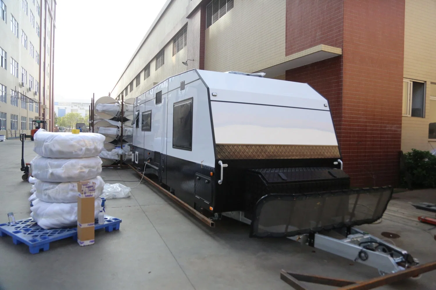 Berühmte Luxus-Wohnmobile Camping Wohnwagen Anhänger Spielzeug Hauler Heißen Verkauf