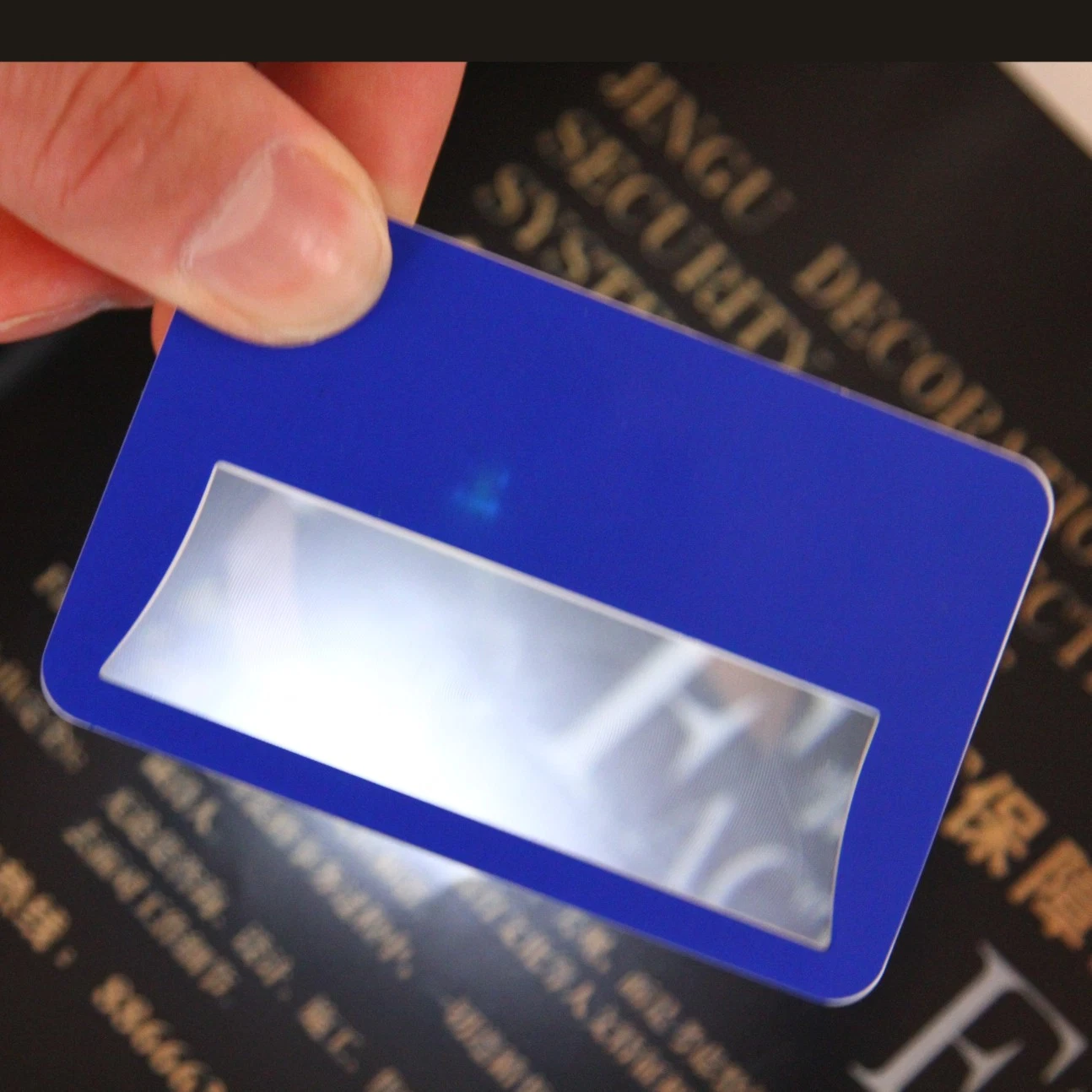 Convenient Card Type Fresnel Magnifier with Light LED Ultra-Thin PVC Magnifier with Light