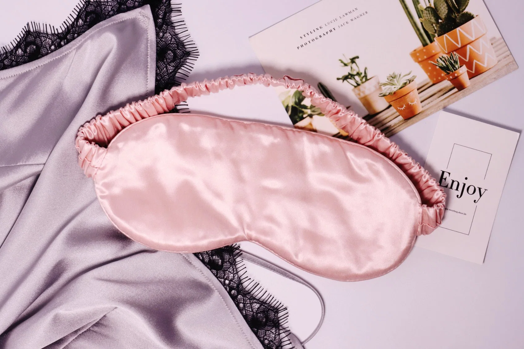 Luxury Silk Eye Mask 100% Mulberry Silk Sleep Mask with Anti-Aging Skin Care