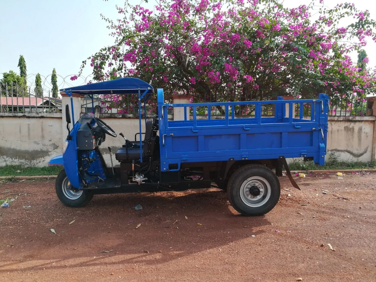 TRICYCLE DIESEL WAW/VÉHICULE À TROIS ROUES POUR LES ZONES DE CONSTRUCTION