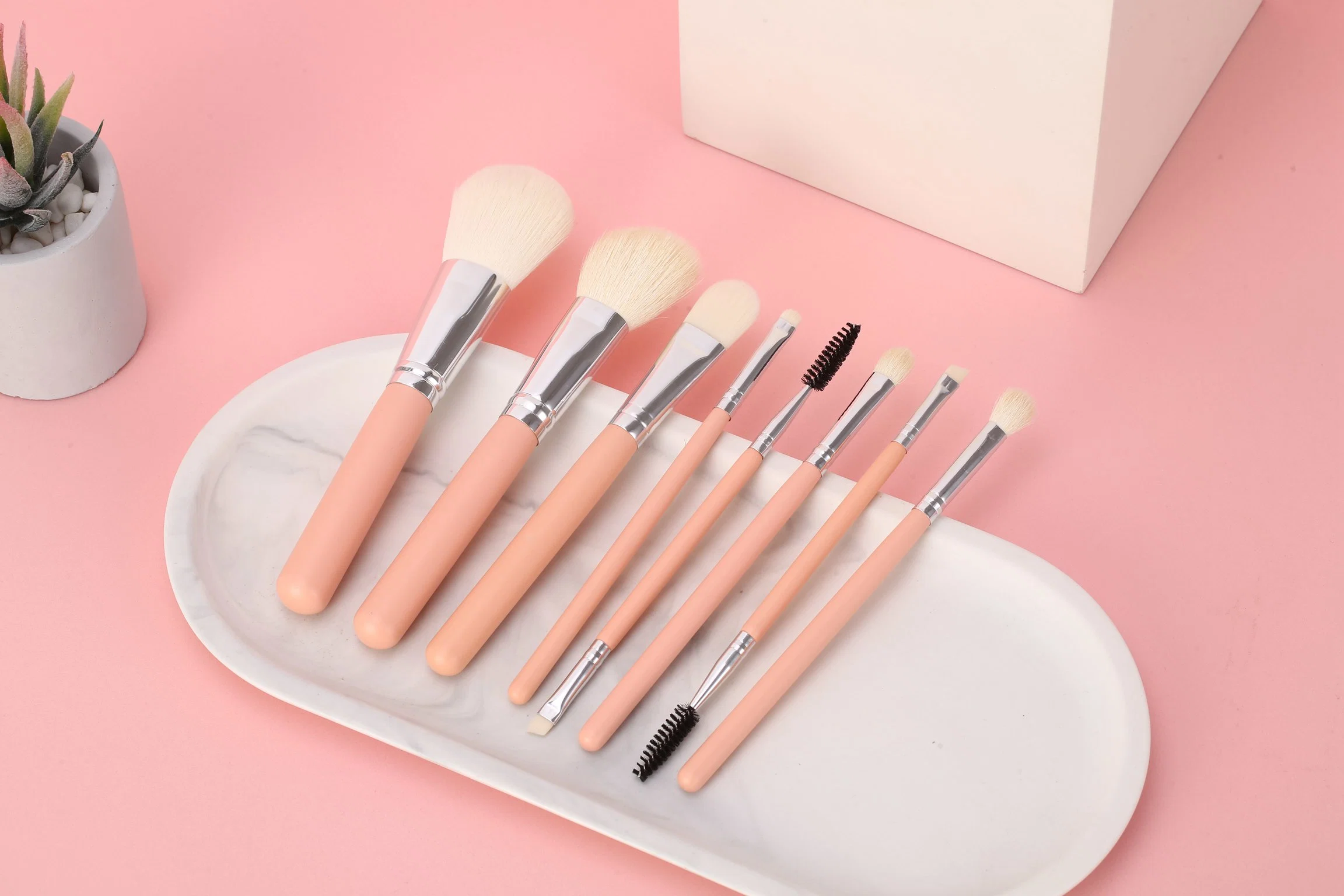 Malena Cosmetic Brush مجموعة فرشاة ماكياج لبول أساس بلوش إيشادو أيلينر وشفة