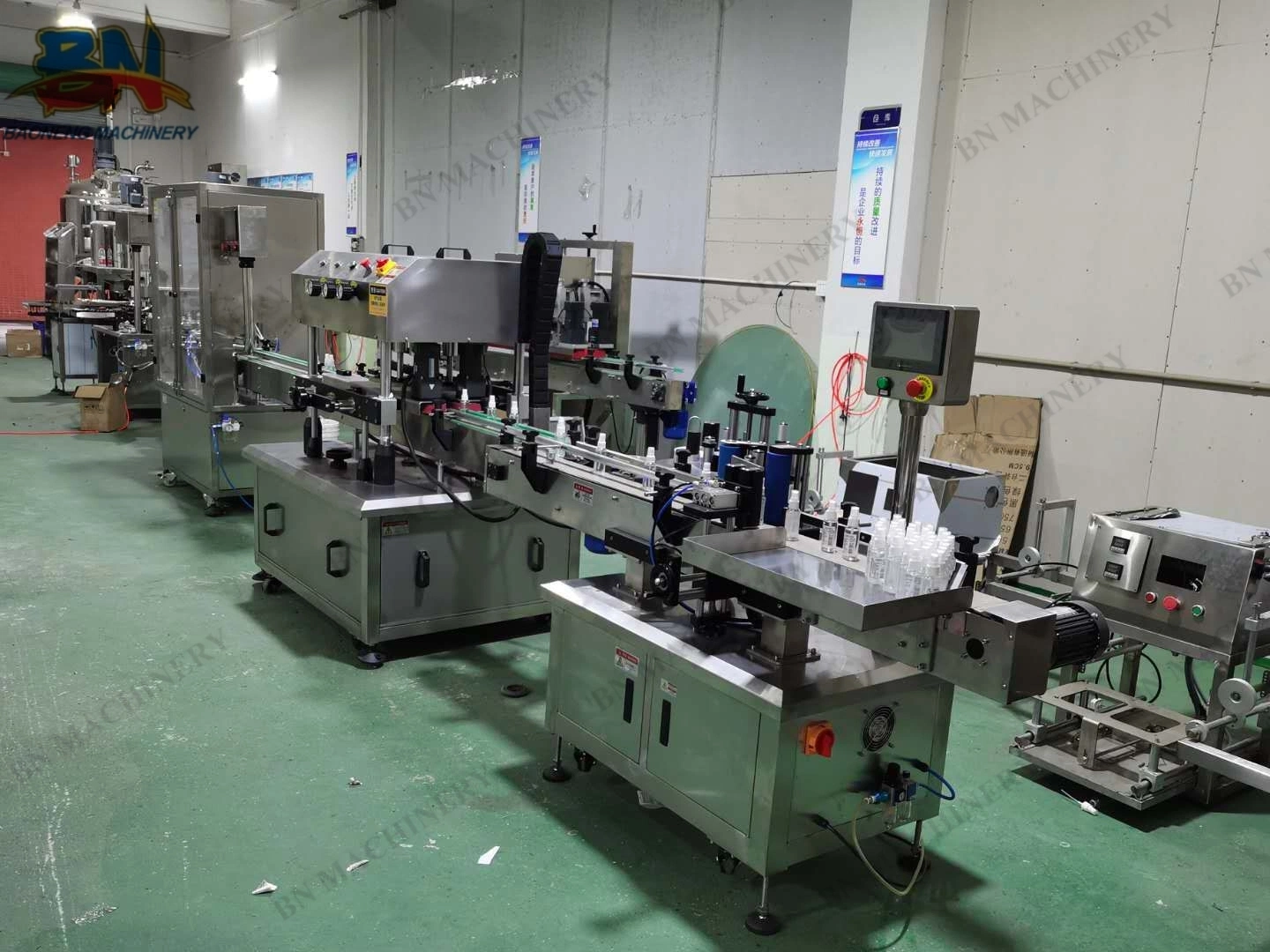 High Efficient Linear Automatic Bottle Capping Machine with High-Speed Cap Screwing