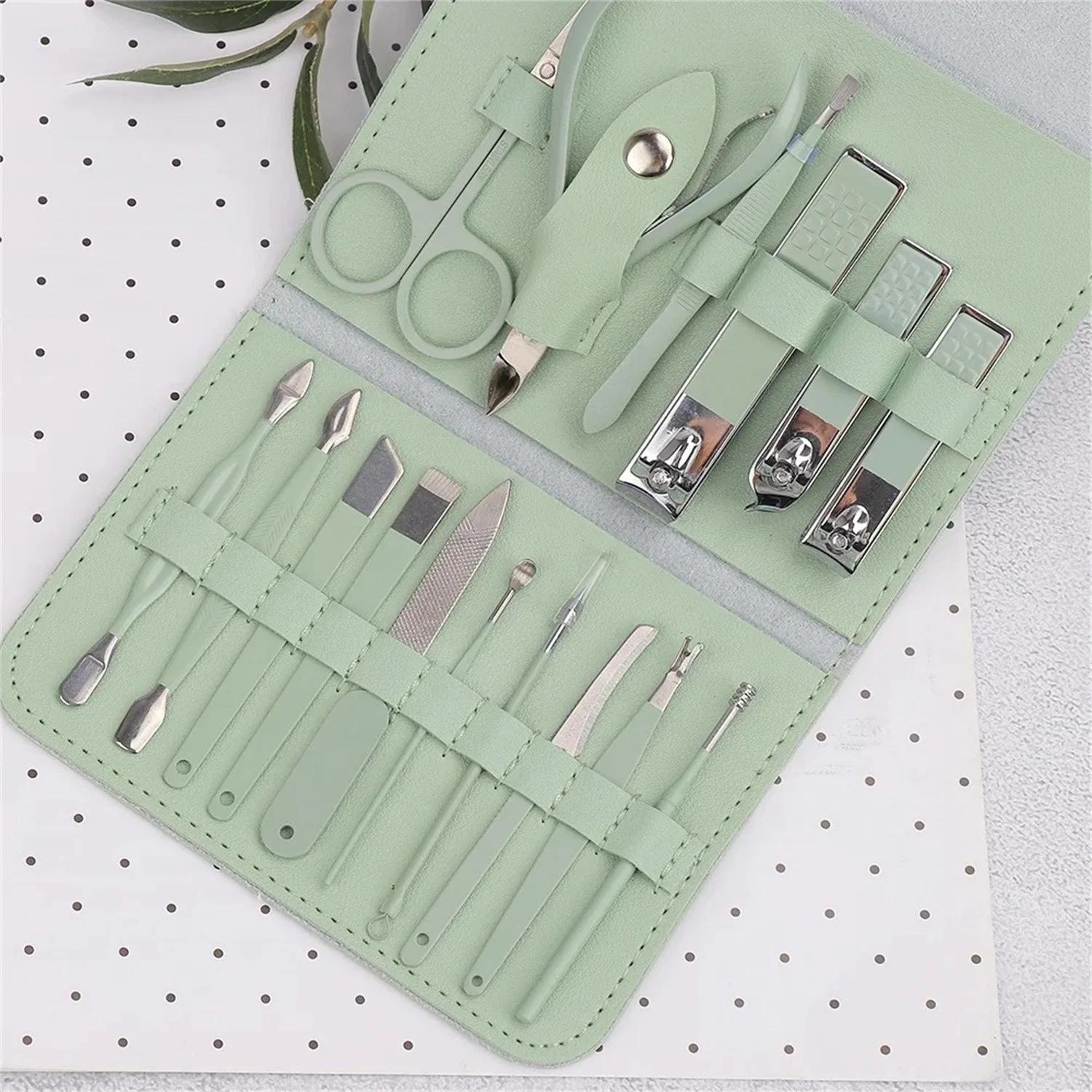 Kit d'outils à ongles jeu de coupe-ongles en acier inoxydable Clippers à ongles, 16 PIÈCES/jeu de ciseaux à fourche pour peau morte Clippers, jeu de pedicure et de manucure Sharp