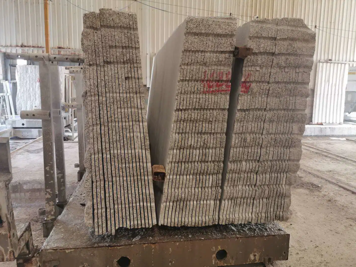 Grooved Steel Blade for Granite Gang Saw Machine Cutting Granite Blocks.