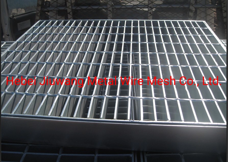 Construction Materials Hot DIP Galvanized Industrial Heavy Duty Grating Steel Drainage Cover Steel Manhole Cover Floor Drain Cover Ditch Cover Sewage Cover