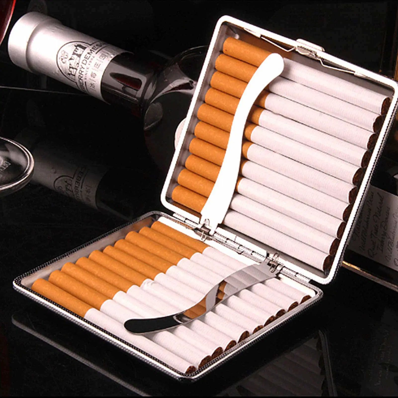 Wholesale/Supplier Personalized 20PCS PU Leather Card Holder Cigarette Case with Metal Clip Automatic Cigarette Case