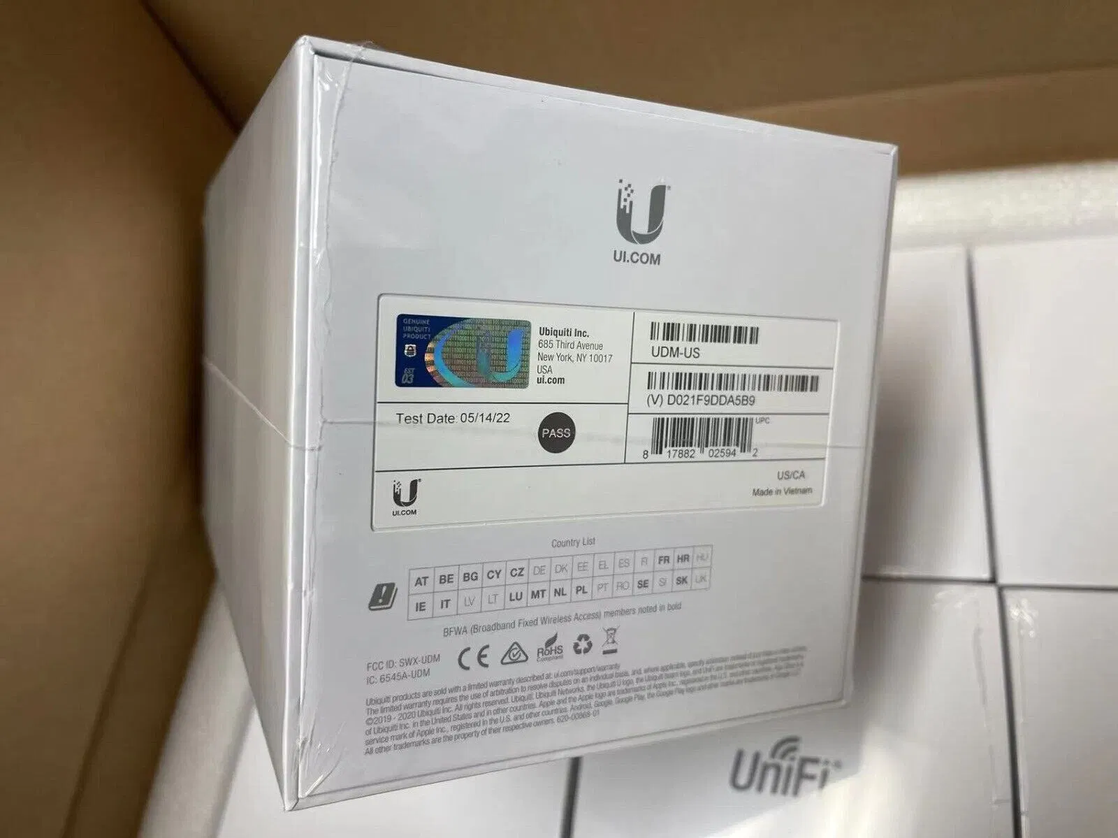 Ubiquiti Networks Unifi Dream Machine - Router inalámbrico de 5 puertos Udm-Us sellado