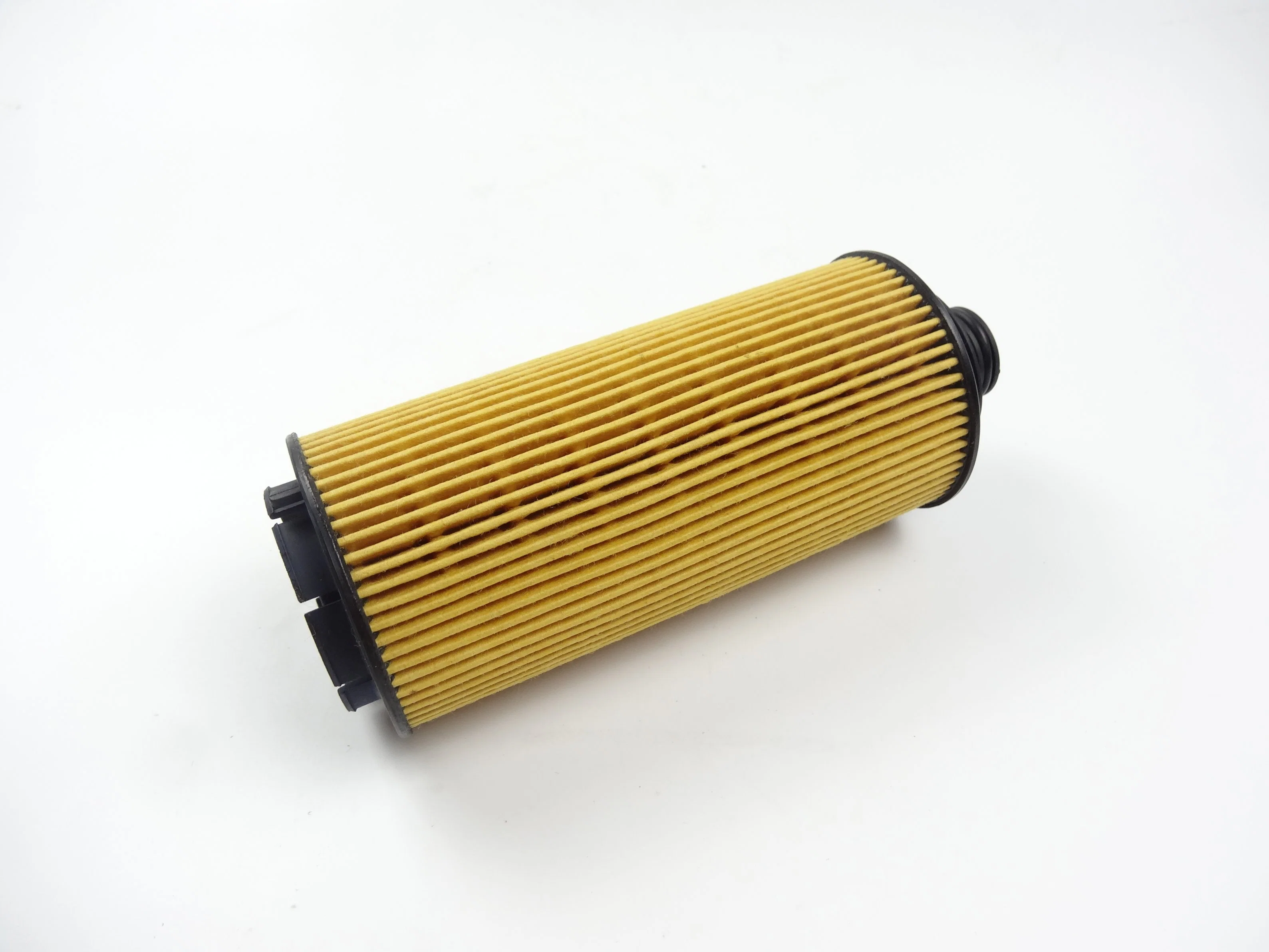 Auto Parts Engine Oil Filter for Toyota Camry 12636838